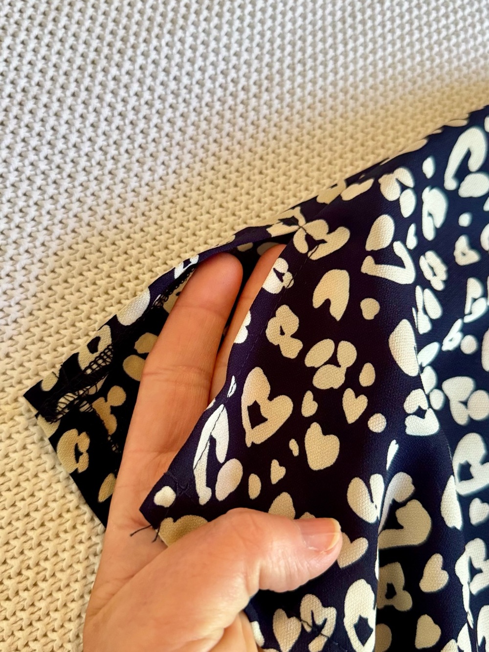 ELIZABETH CROSBY Sleeveless Navy Blue Floral Wrap-Style Dress w Self Tie - Picture 9 of 16